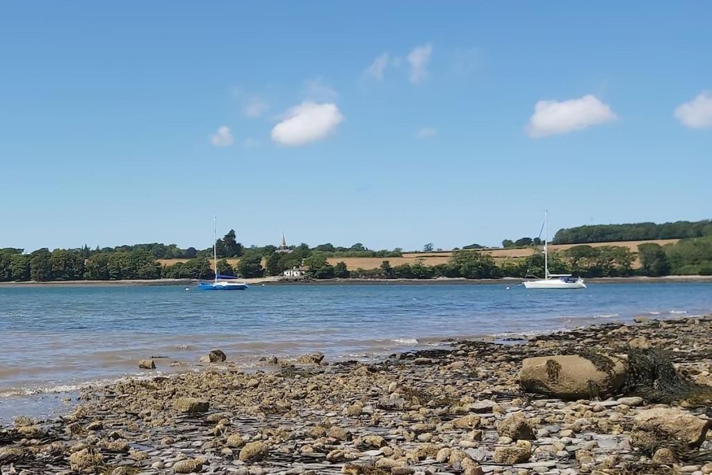 Peaceful Marina-side House In North Wales Caernarfon
